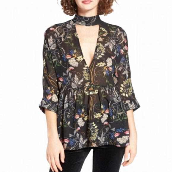 Lucca Couture Tops - LUCCA • floral v neck choker blouse